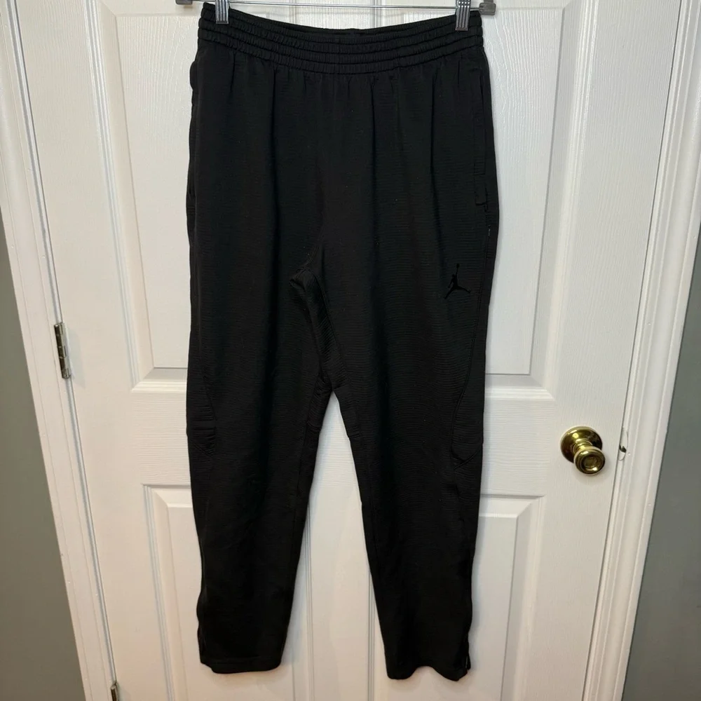Jordan Men's Black Sweatpants Joggers with Ribbed Texture Size Large GUC